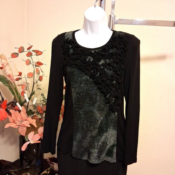 NWT Simon Chang Women's Black Gray Patchwork Floral Design Blouse 6 S - Picture 1 of 9